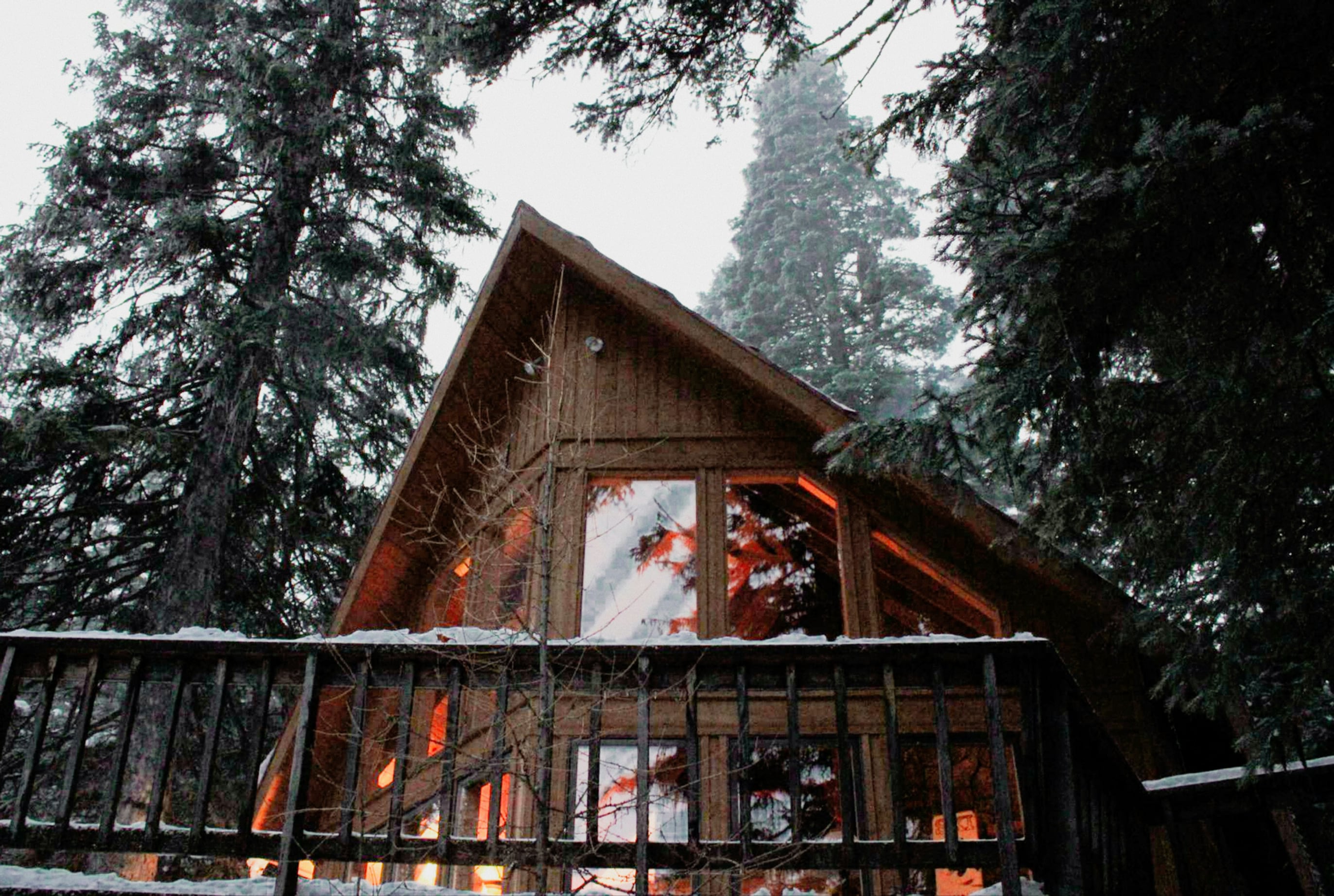 Chalet de montagne en hiver