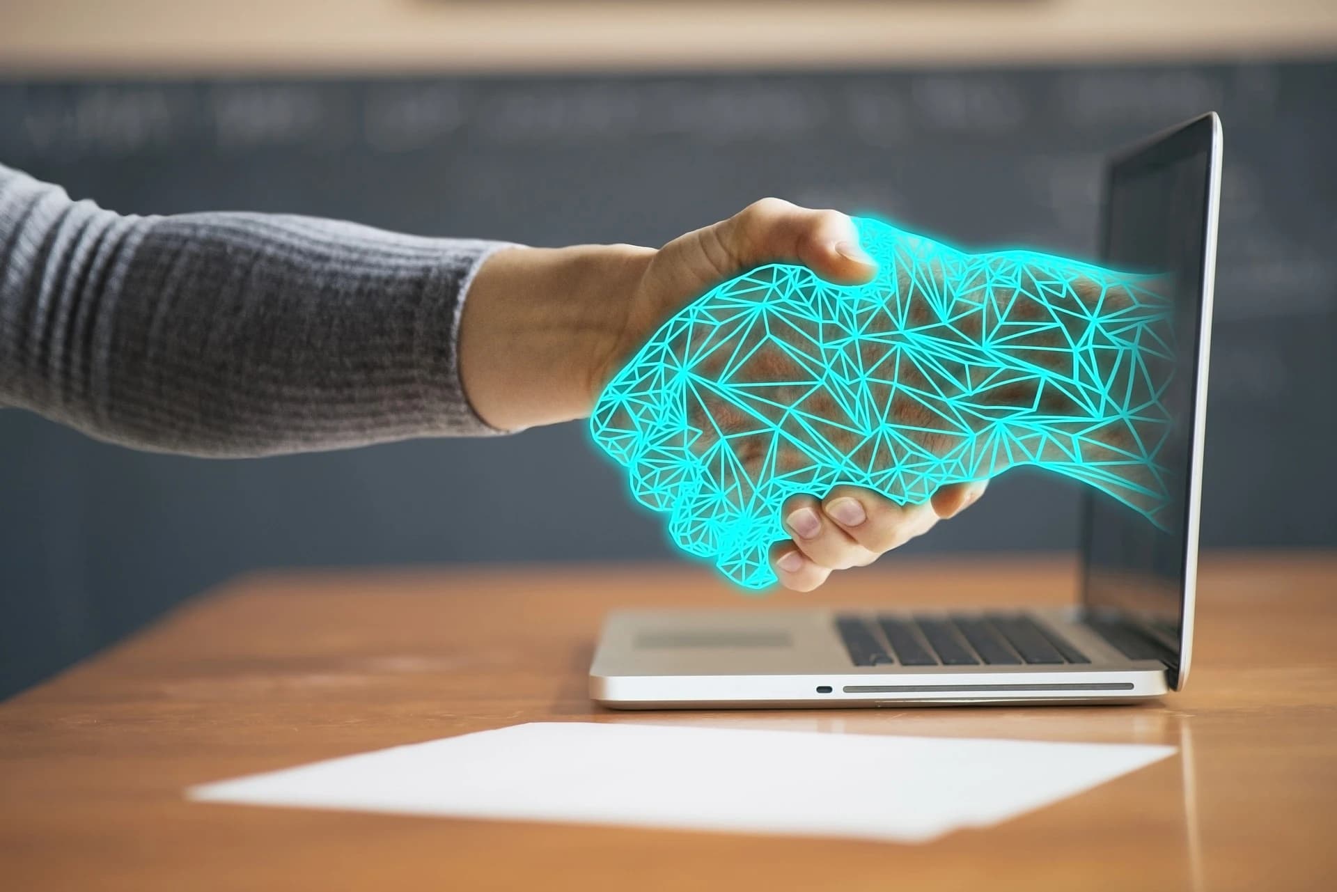 Échange professionnel autour de données de gestion