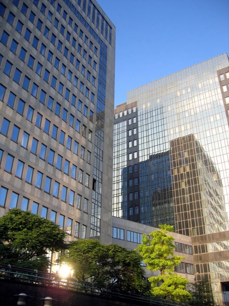 Immeubles de bureaux modernes